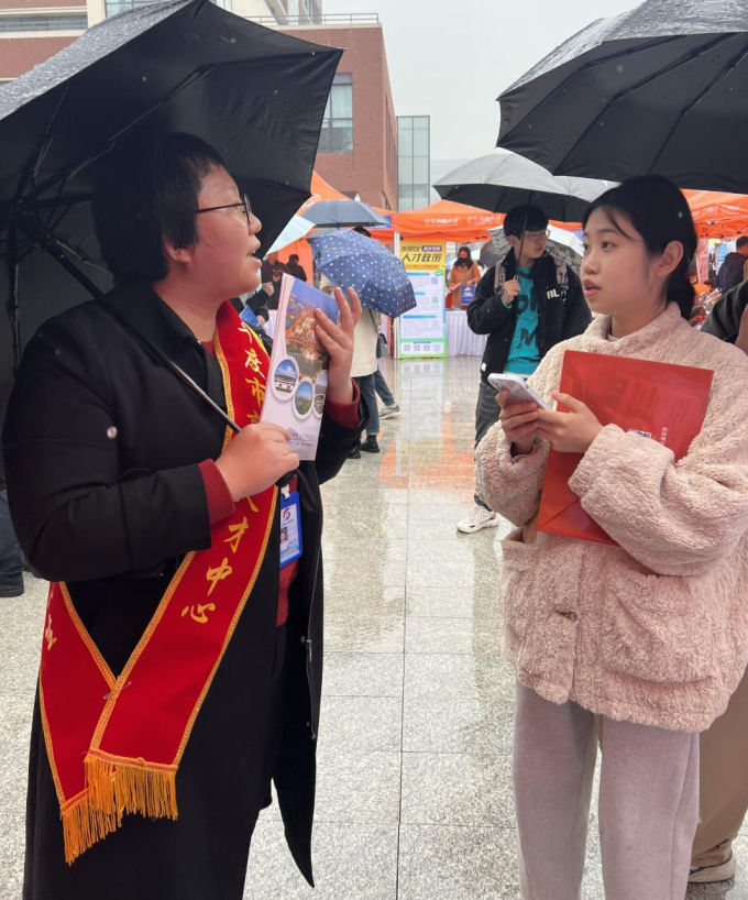 2023年招才引智名校行暨“平度名企高校行”活动（青岛理工大学站）成功举办